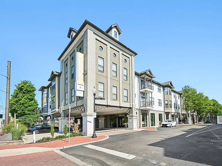 Meridian at Grandview — Photo 49