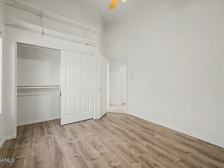 1320 E Cottonwood Ln — Photo 17