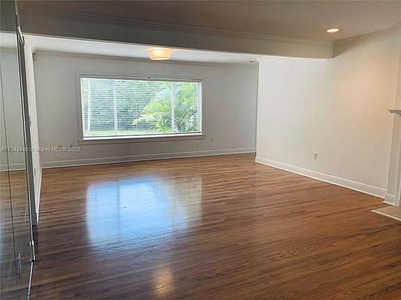 5th image of 1116 Manati Ave