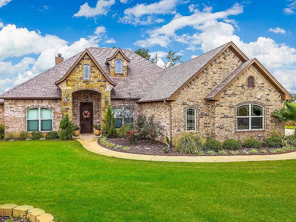 1st image of 154 Circle Club Ln
