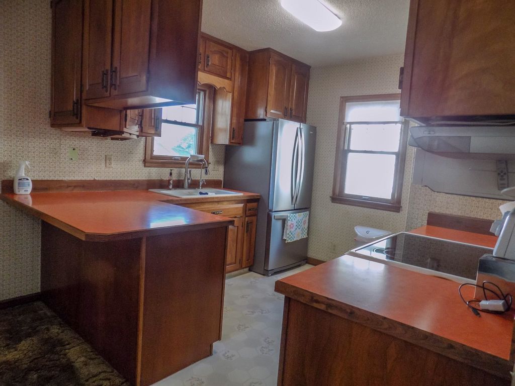 112 5th Ave, Holdrege, NE - View 4