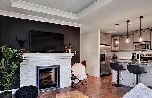 4th image of 320 Sugarcreek Trl #202