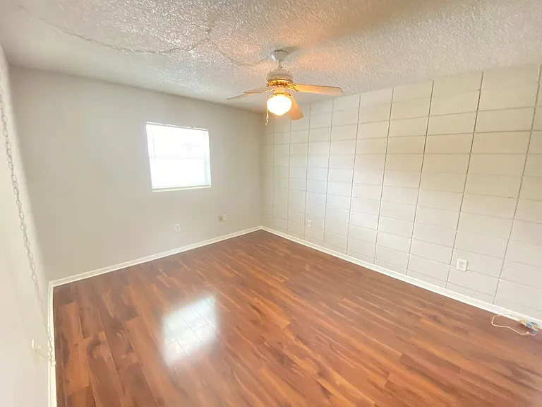 320 Lakeview St #207 — Photo 12