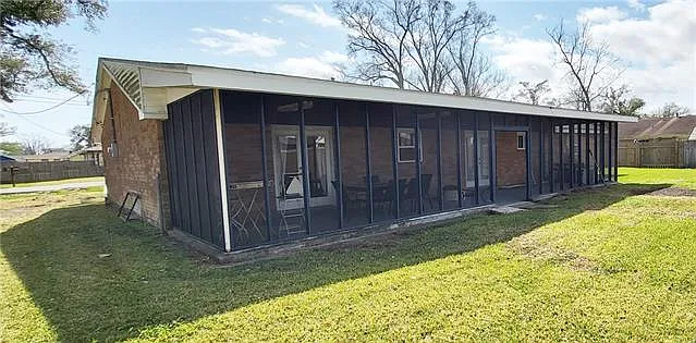 324 River Oaks Dr — Photo 17