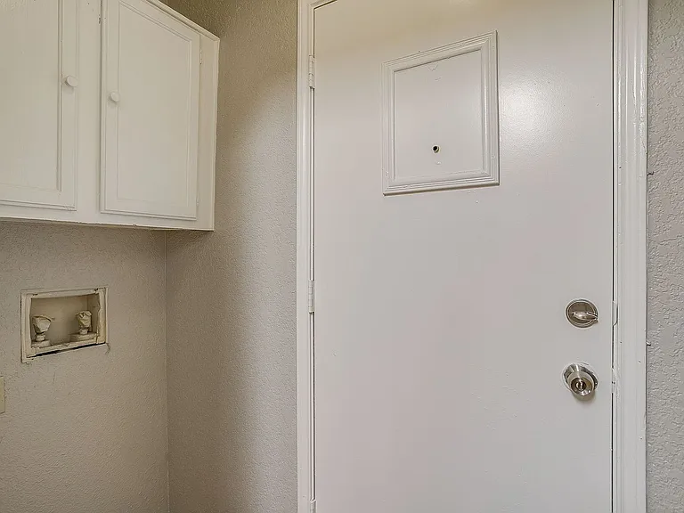 4517 Compass Ct — Photo 10