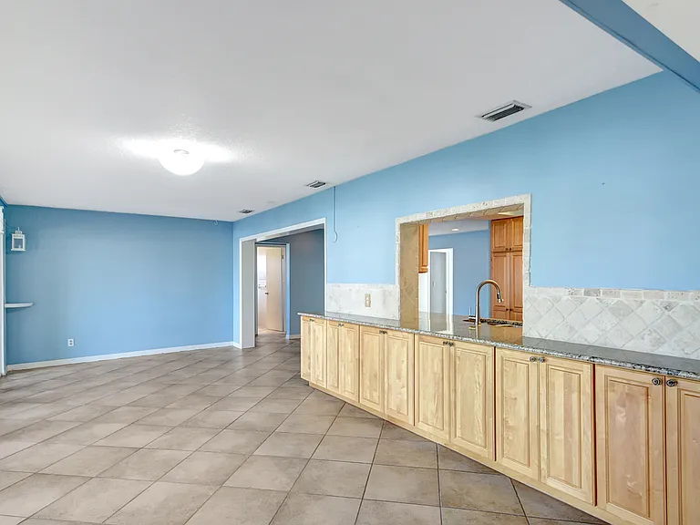 W Terrace Dr — Photo 11