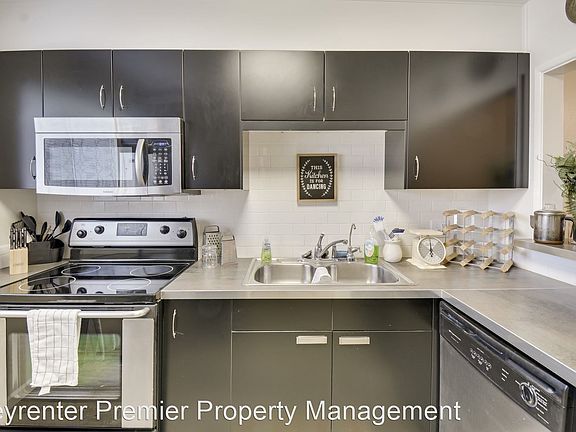 3rd image of 4701 N 68th St Unit 212