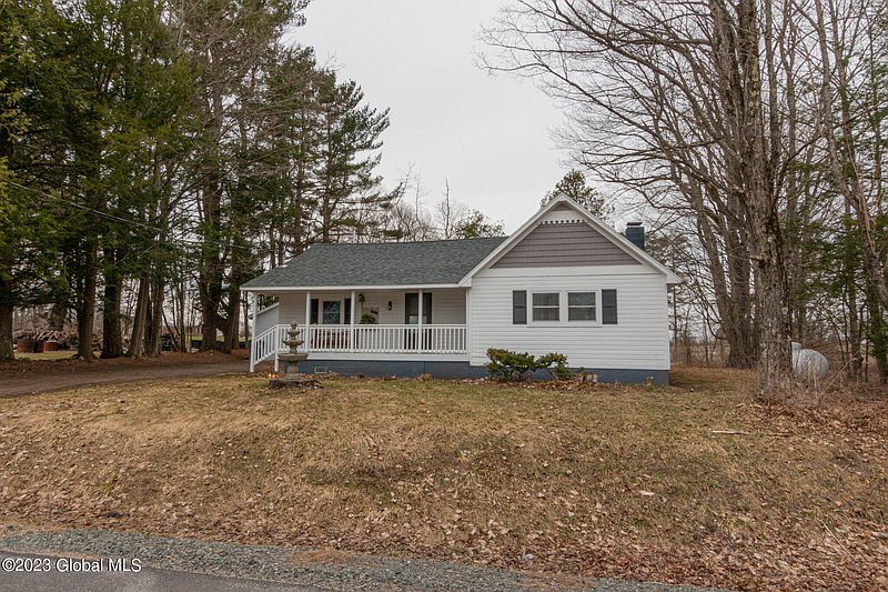 3rd image of 410 Hoesville Road
