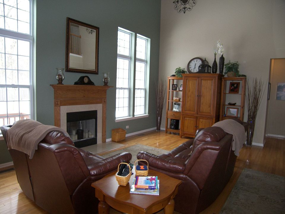 1st image of 5794 Red Oak Dr