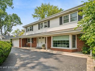 2620 Marian Ln, Wilmette, IL