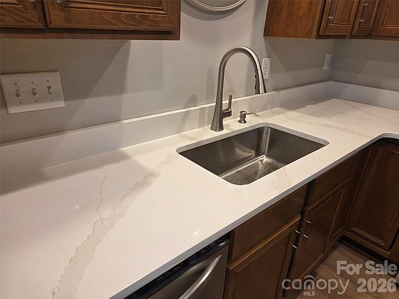 3rd image of 10115 Forest Landing Dr