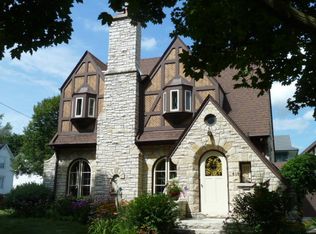 414 S Main St, Fort Atkinson, WI 53538