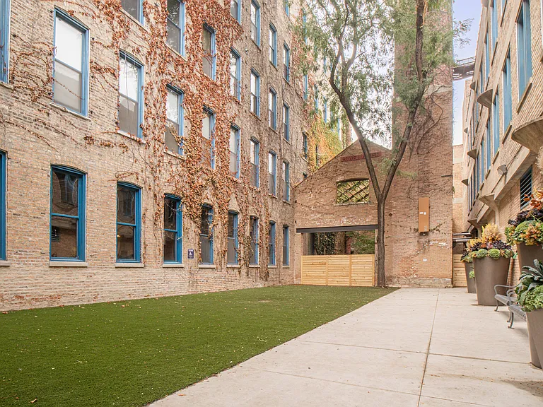 Cobbler Square Lofts — Photo 35