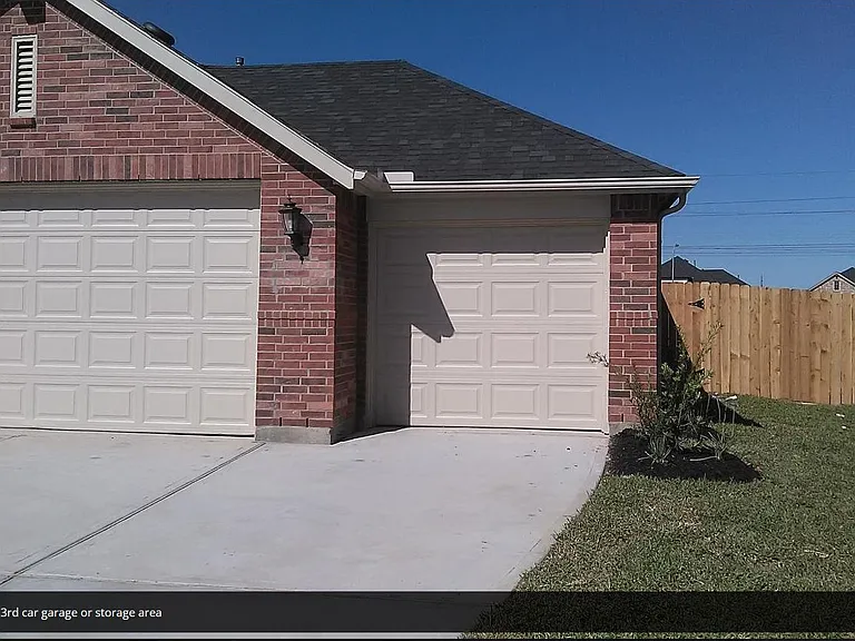 8403 Kari Bend Cir — Photo 3
