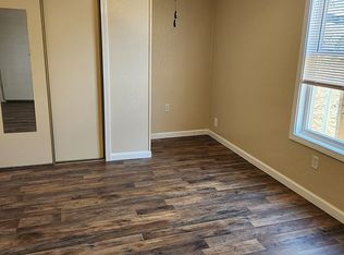 253 Fernland Ln, Reeds Spring, MO 65737