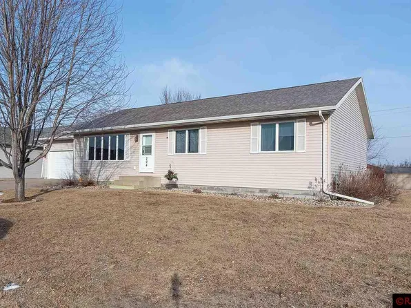 204 4th St, Nicollet, MN 56074