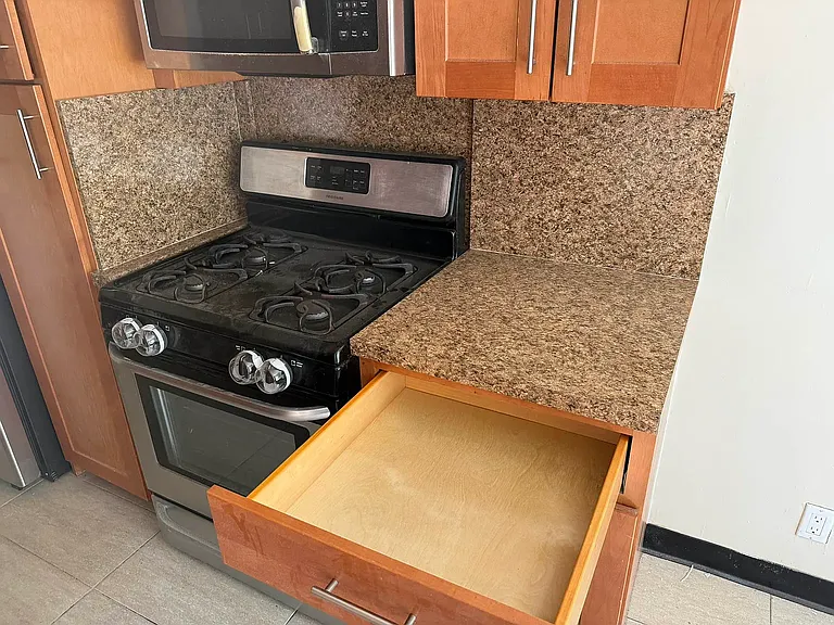 192-45B 71st Cres #2C — Photo 14