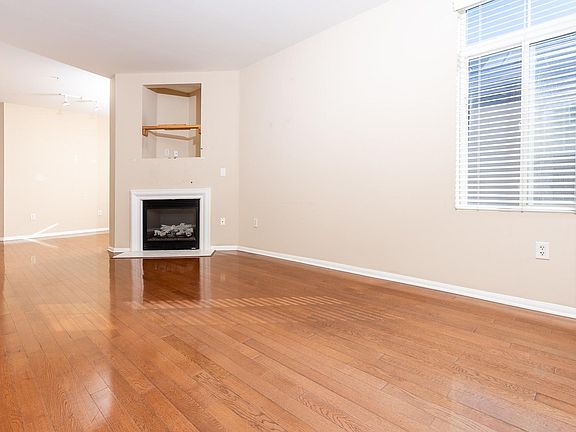 4th image of 2400 5th Ave Unit 301