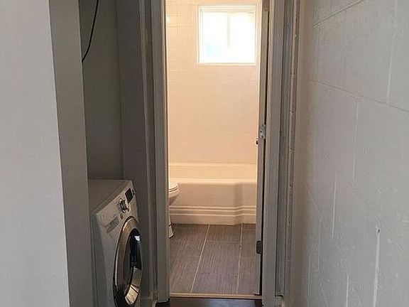 5th image of 804 N 22nd St APT D