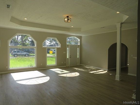 3rd image of 206 Davors Dr