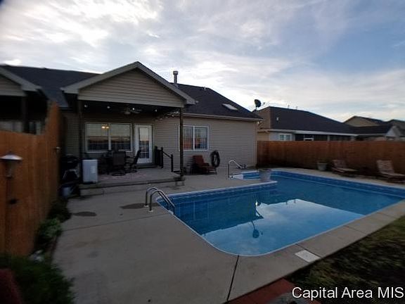 3rd image of 2911 Cronin Dr