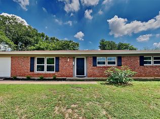 352 Bellvue Dr, Fort Worth, TX 76134