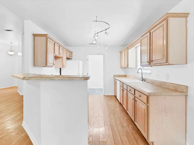 8352 Preakness Ct — Photo 11