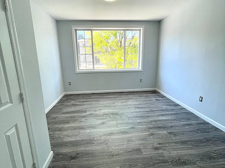 122 Lincoln St #2R — Photo 5
