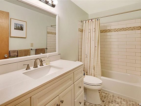 5th image of 5101 NE 55th St Floor 2