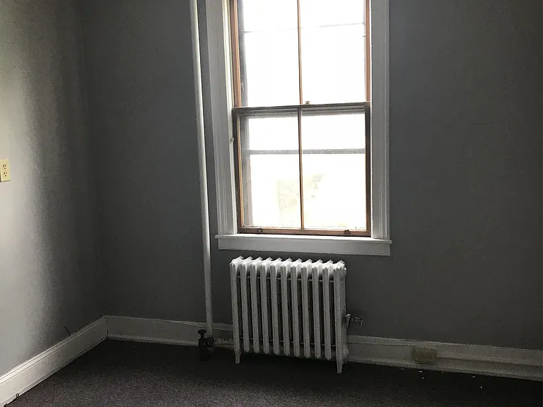 217 S Union St — Photo 6