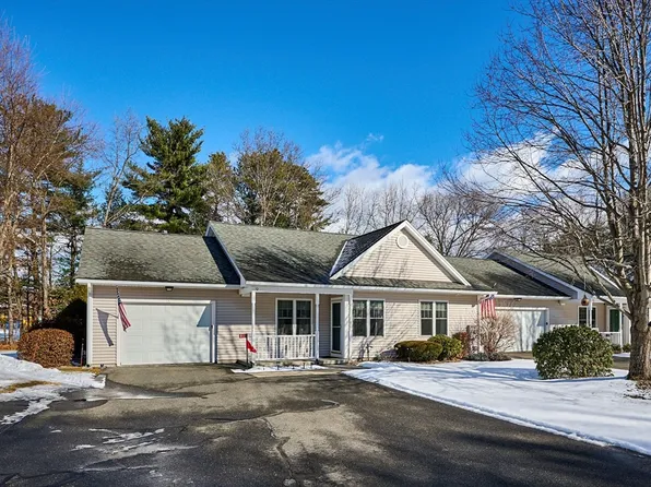 22 Pomeroy Meadow Rd Unit 9, Southampton, MA 01073
