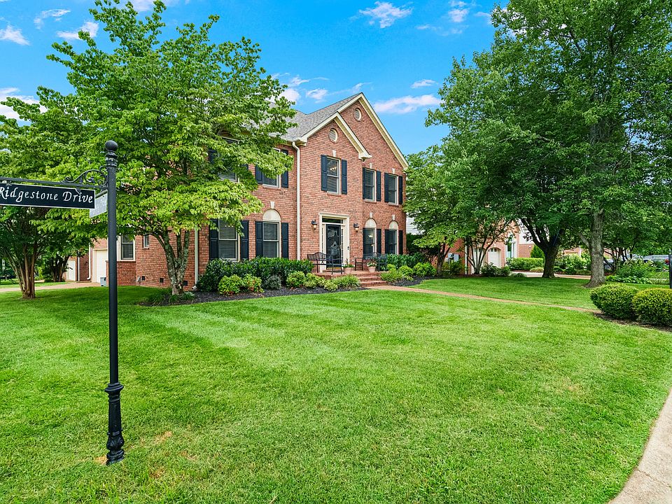 1st image of 417 Ridgestone Dr