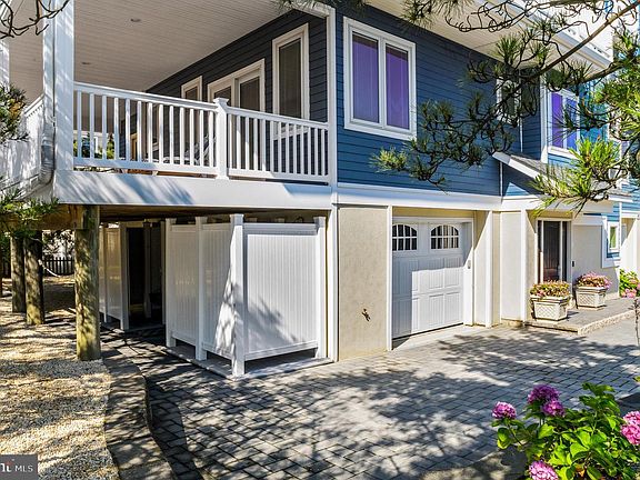5th image of 1003 Long Beach Blvd #C
