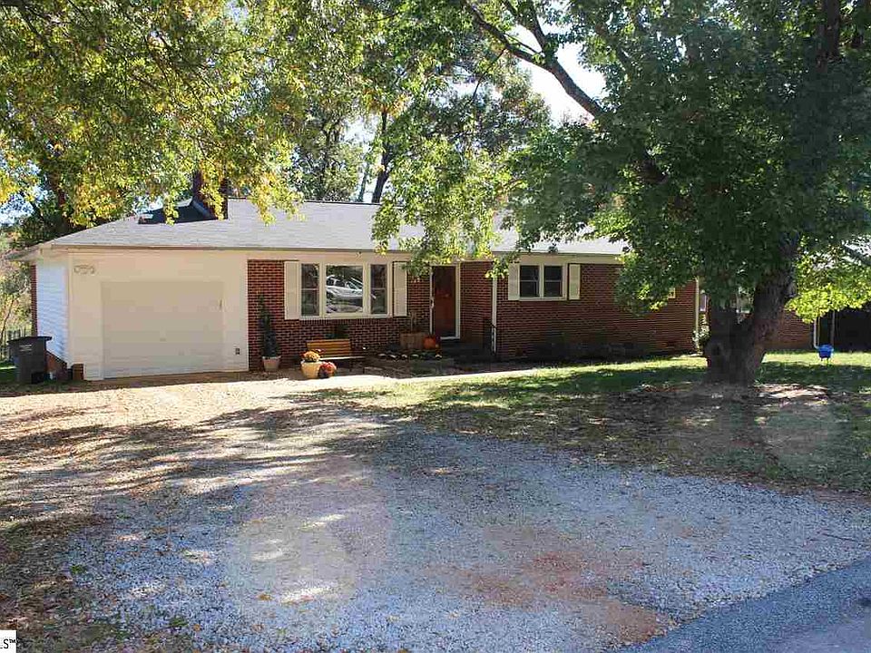 1st image of 110 Montis Dr