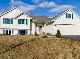 13924 Fountain Ct, Apple Valley, MN 55124