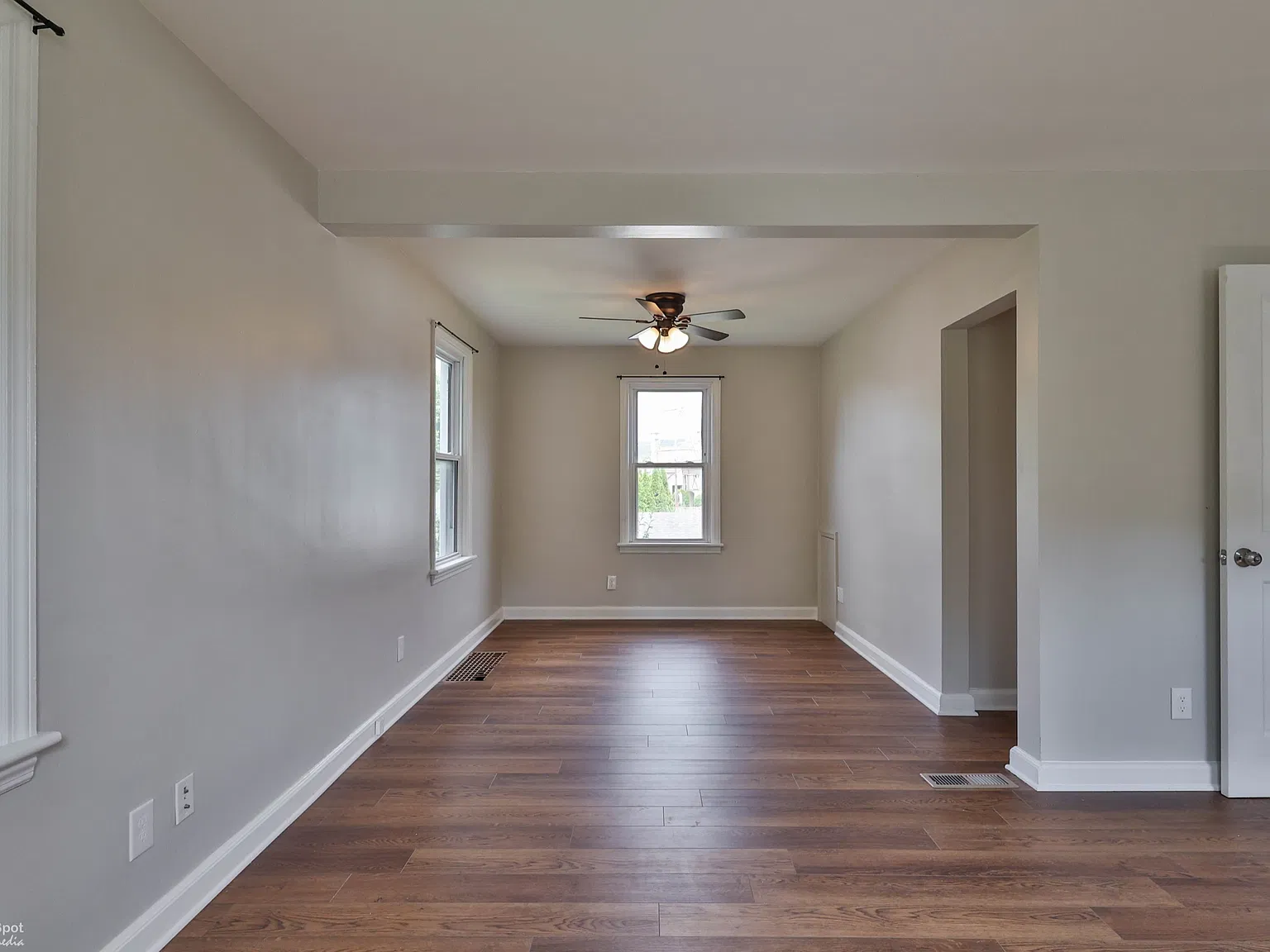 2 bed, 945 sqft, $2,350 — Photo 4