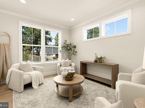 4th image of 9313 Linden Ave