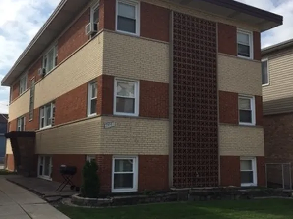 7441 W Fullerton Ave APT 1S, Elmwood Park, IL 60707