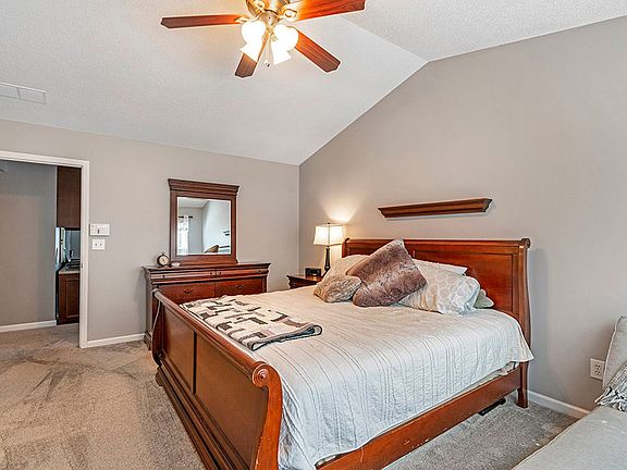 4th image of 9985 Barston Ct