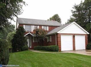 4141 Ridgeview Dr, Lincoln, NE 68506