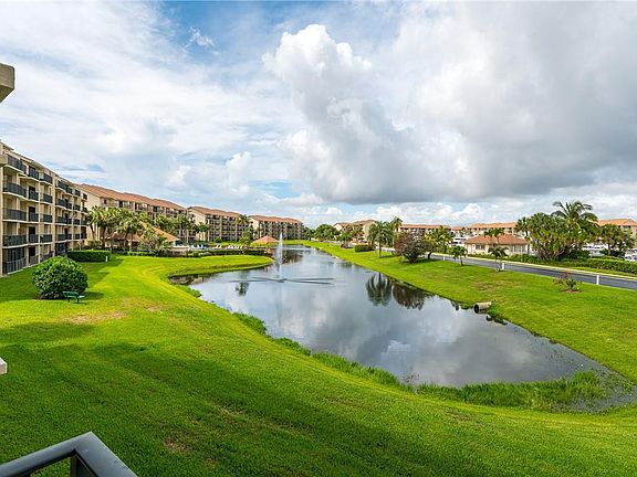 3rd image of 501 Seafarer Circle #203