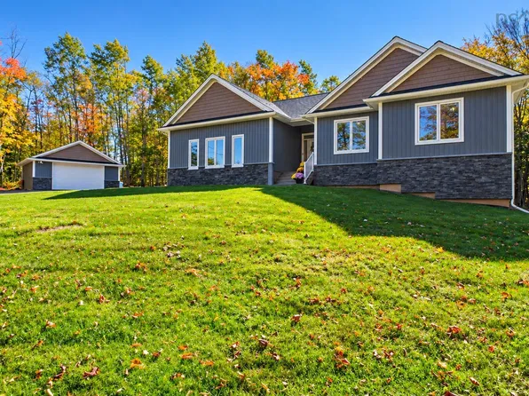 168 Frenchmans Rd, Halifax, NS B2T 1B1