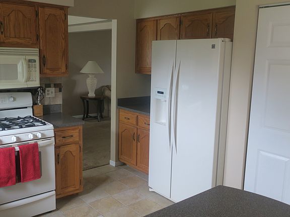 5th image of 8120 Rosebury Ave