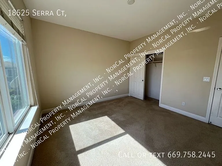 18525 Serra Ct — Photo 23