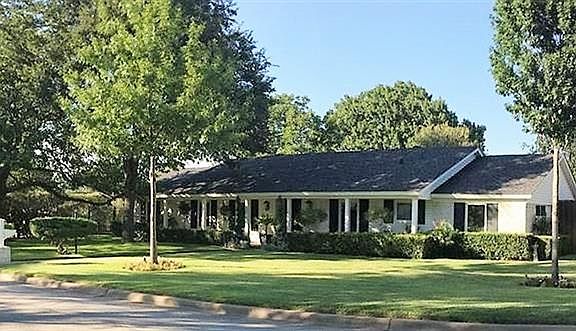 3rd image of 14444 Tanglewood Dr