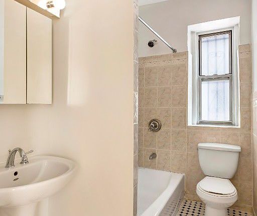 5th image of 217 Haven Ave APT 6G