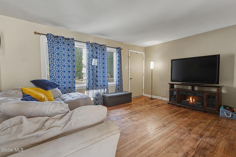 5th image of 2564 Consaul Road