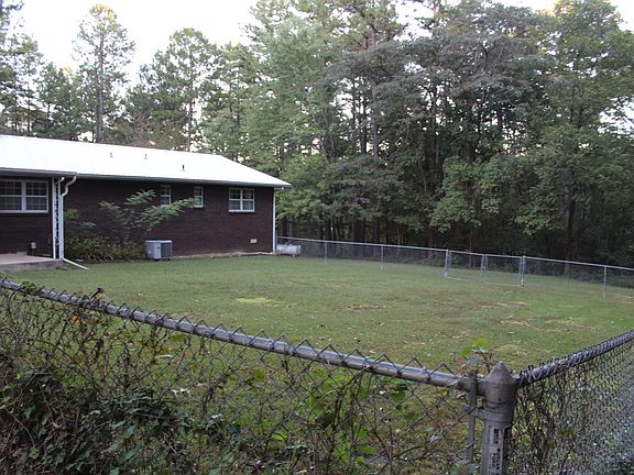 3rd image of 96 Brushwood Ln