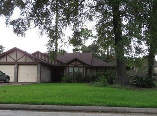 910 N Chamfer Way, Crosby, TX 77532