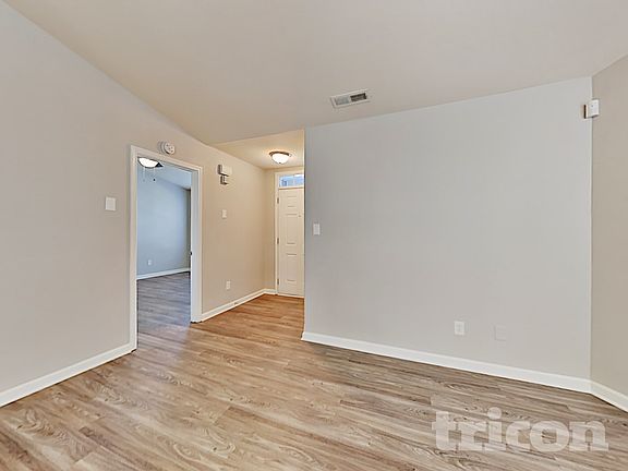 3rd image of 10333 Hugue Way